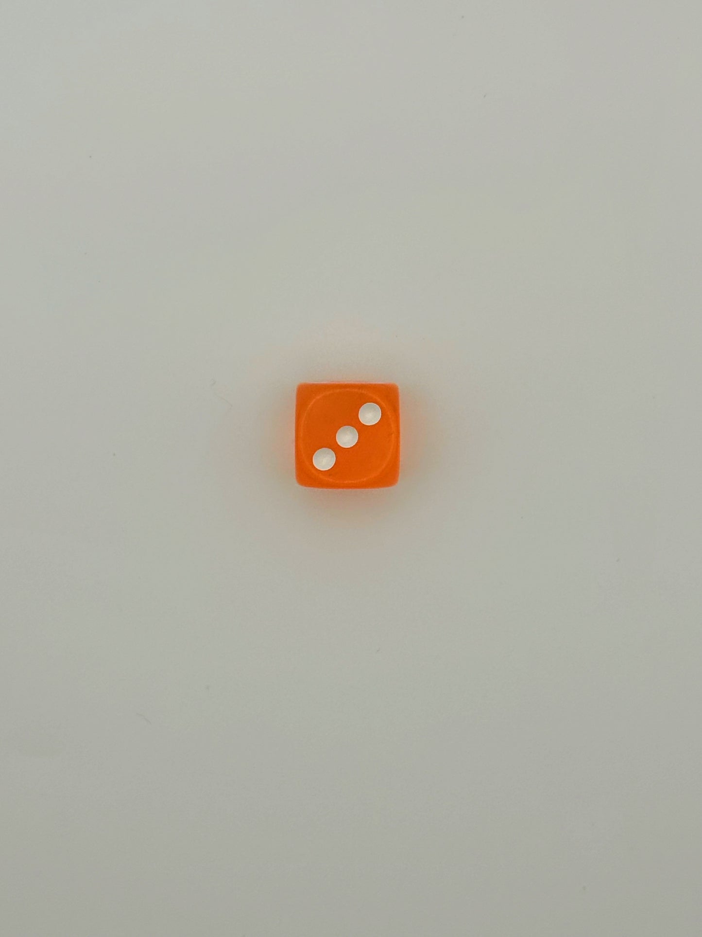 Lucky Roll – Colored Dice Charm