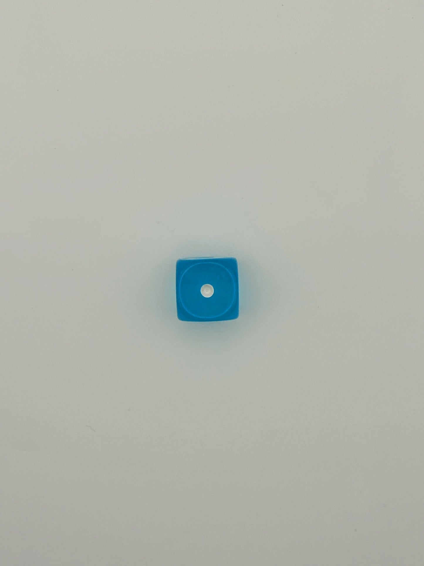 Lucky Roll – Colored Dice Charm