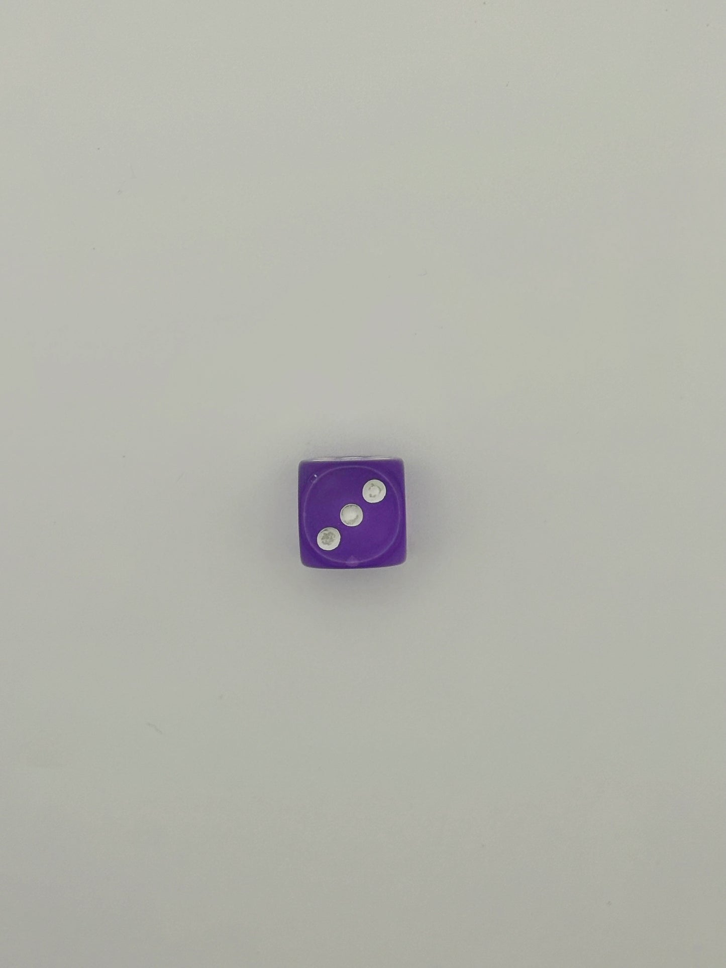 Lucky Roll – Colored Dice Charm