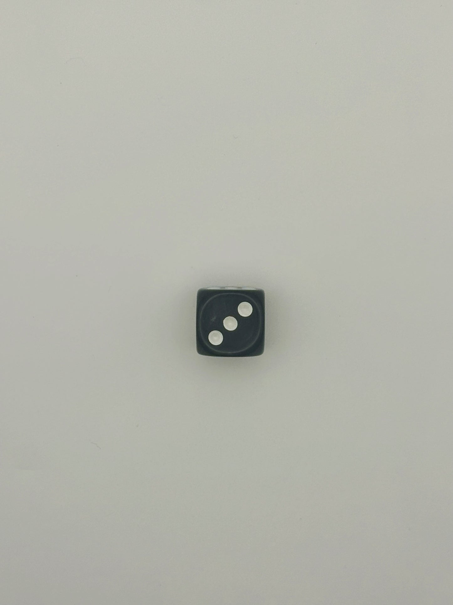 Lucky Roll – Colored Dice Charm