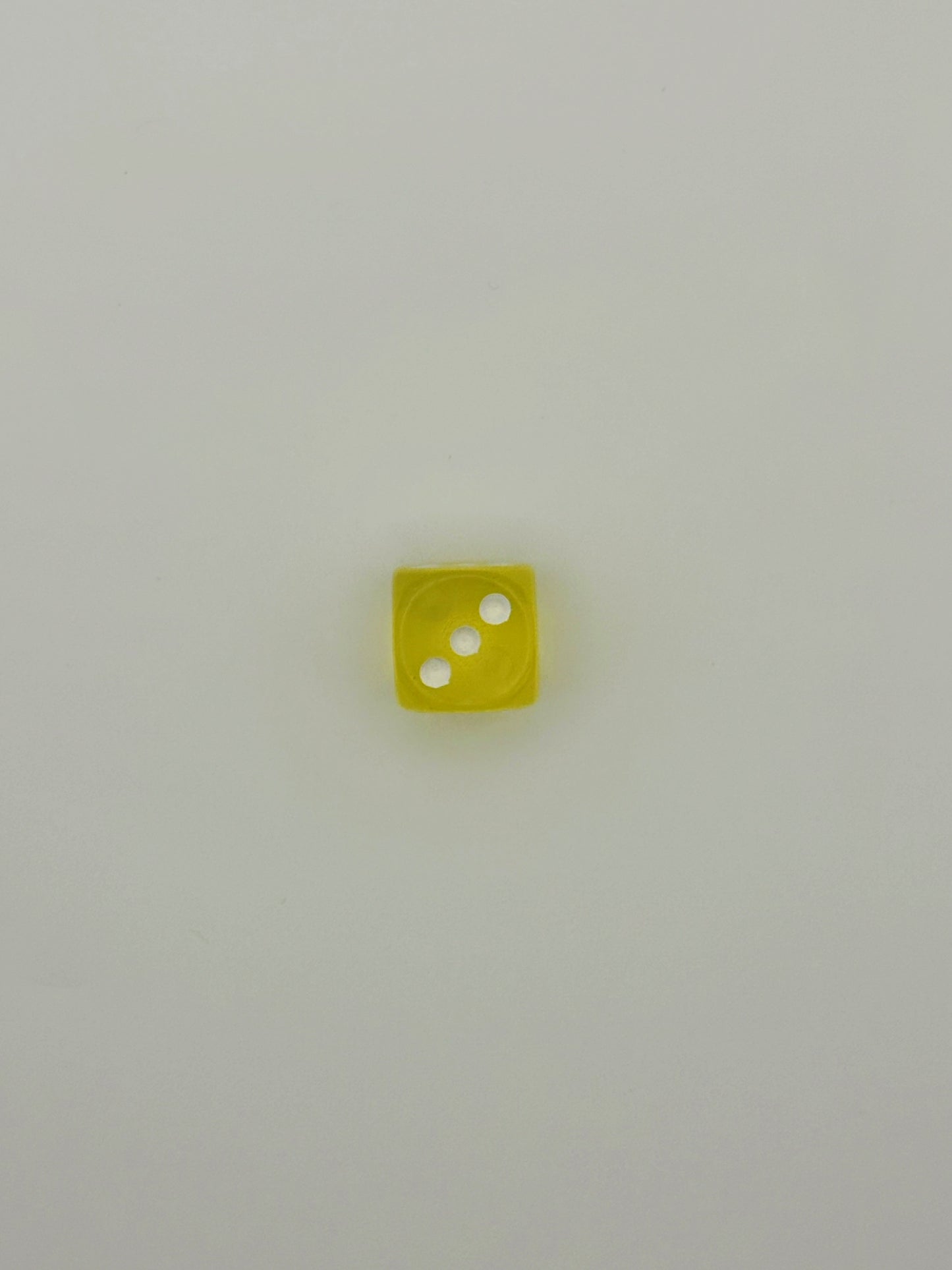 Lucky Roll – Colored Dice Charm