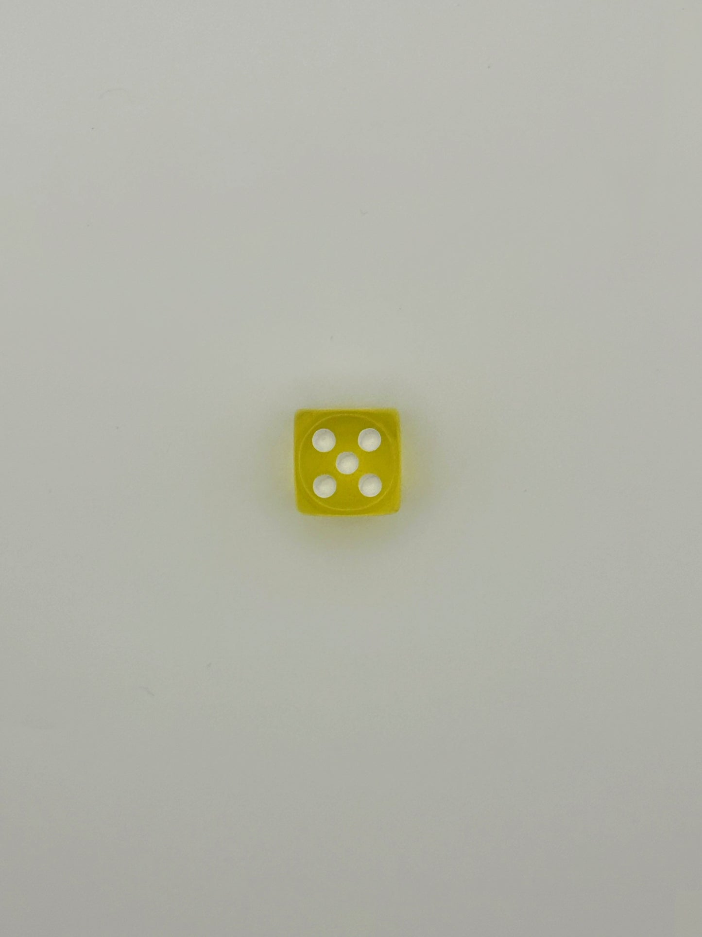 Lucky Roll – Colored Dice Charm