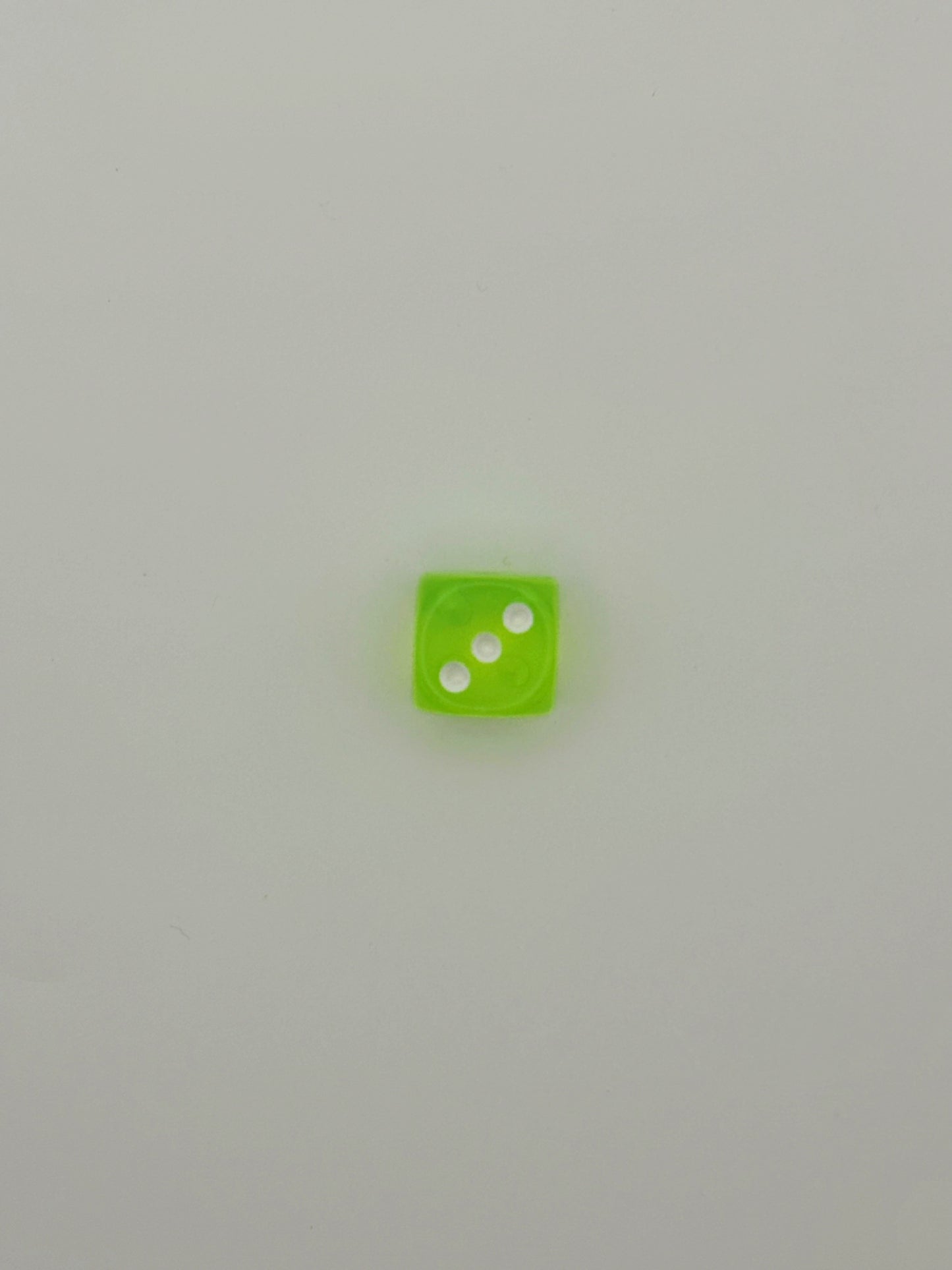 Lucky Roll – Colored Dice Charm